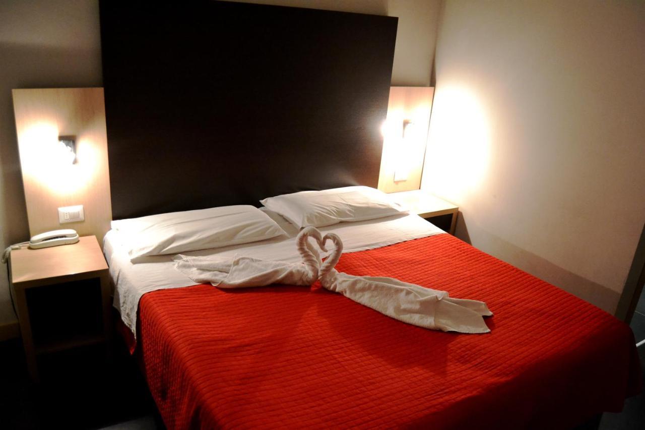 Hotel Aiglon Rimini Exterior photo