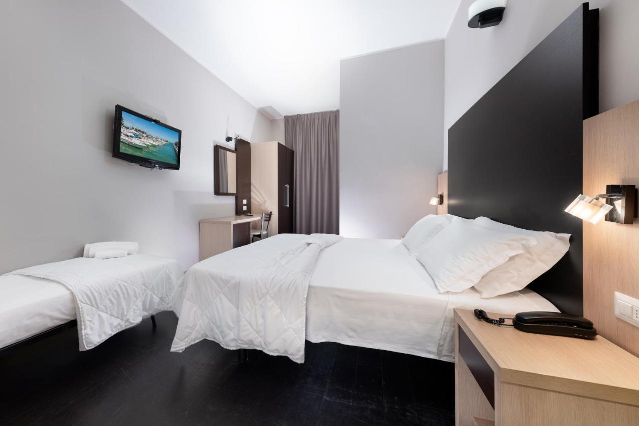 Hotel Aiglon Rimini Exterior photo